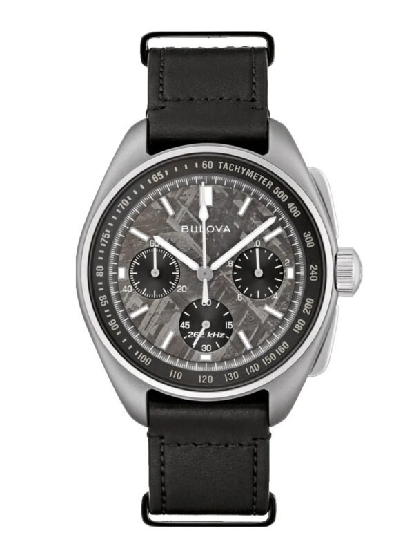BULOVA 寶路華 登月錶 Luna Pilot 限量完美復刻鈦金屬錶框隕石面盤漫步月球皮革款男錶 96A312 錶徑 43.5MM